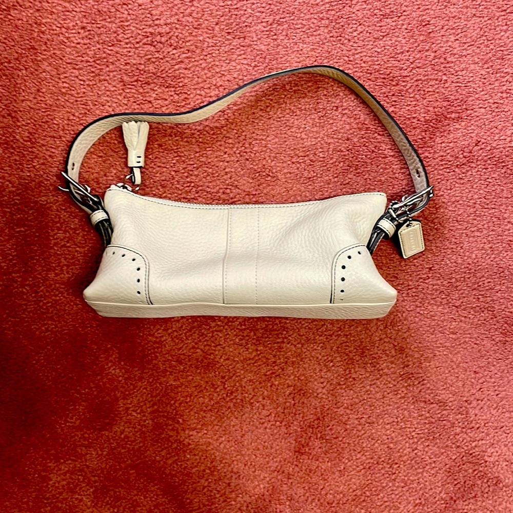 Coach Beige Color Leather Small shoulder bag. Brand new.